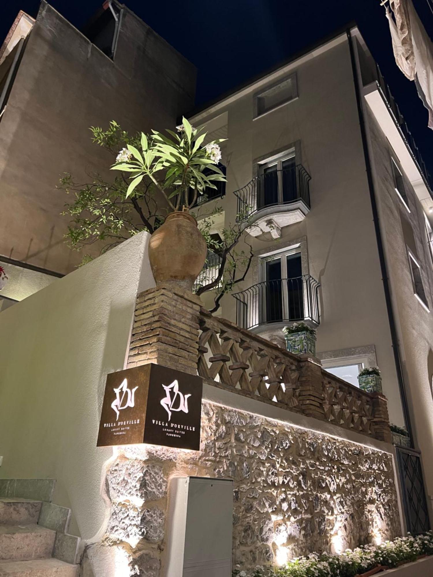 Villa D'Orville Luxury Suites Таормина Екстериор снимка