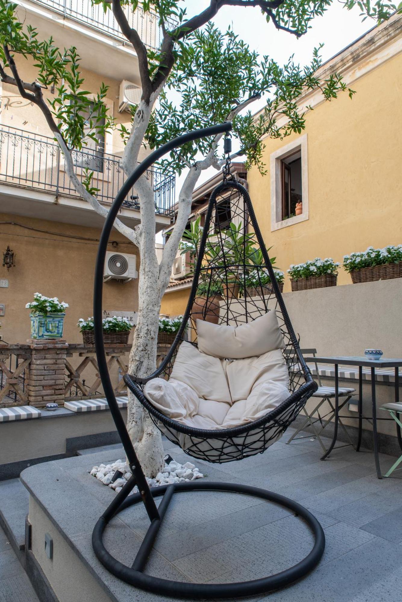 Villa D'Orville Luxury Suites Таормина Екстериор снимка