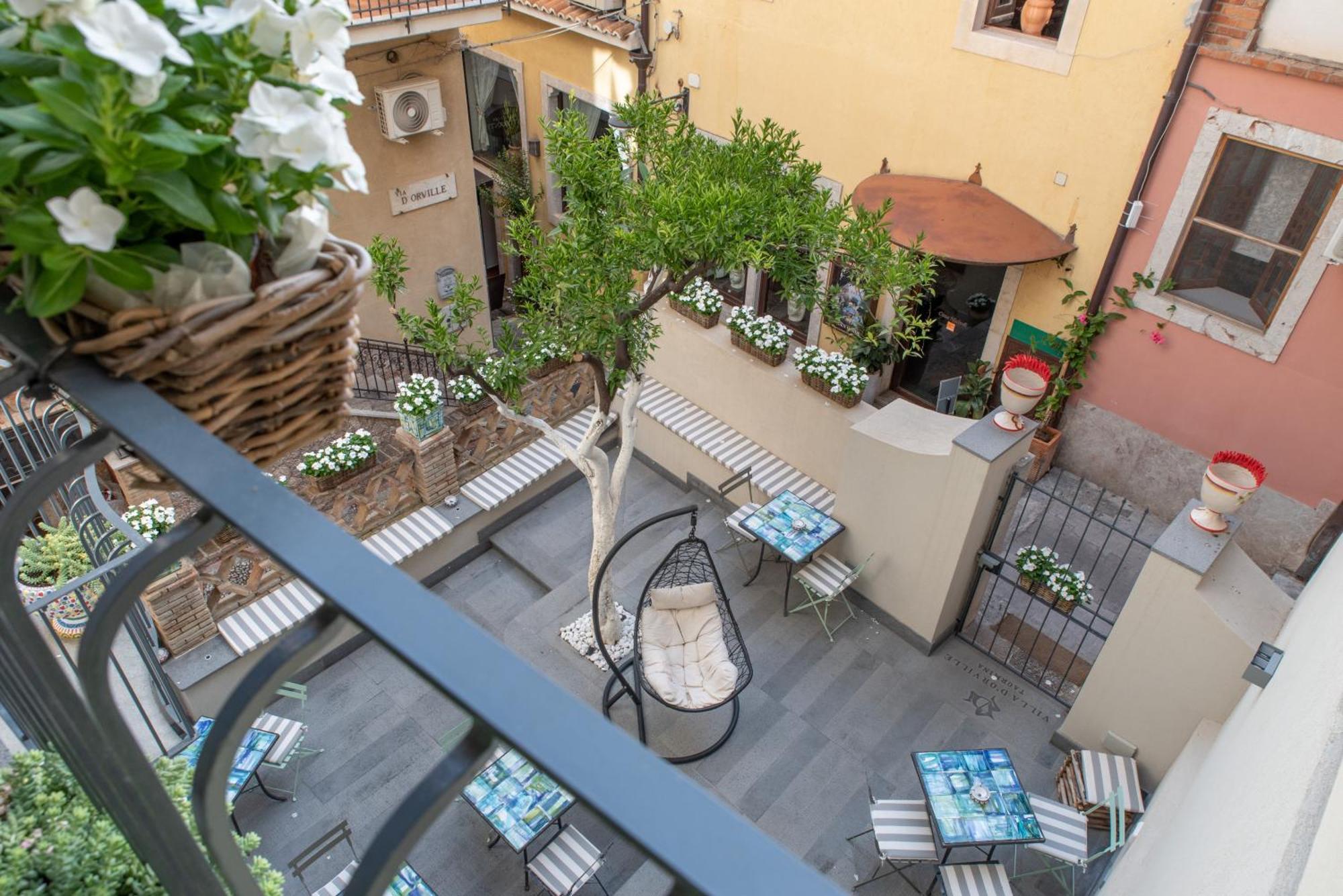 Villa D'Orville Luxury Suites Таормина Екстериор снимка