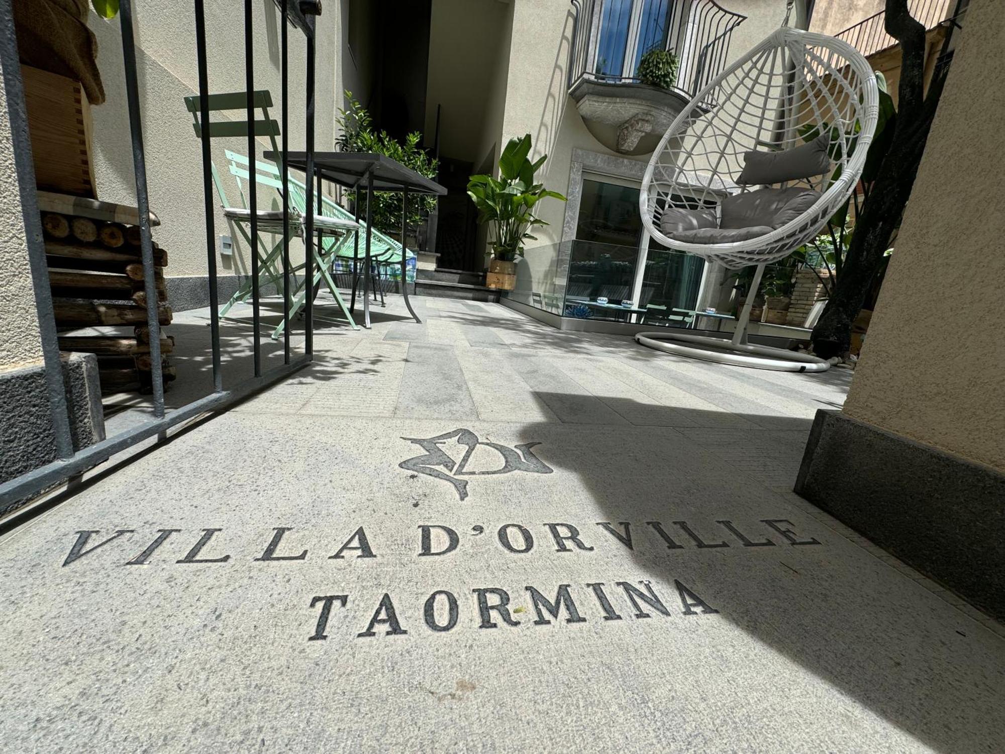 Villa D'Orville Luxury Suites Таормина Екстериор снимка